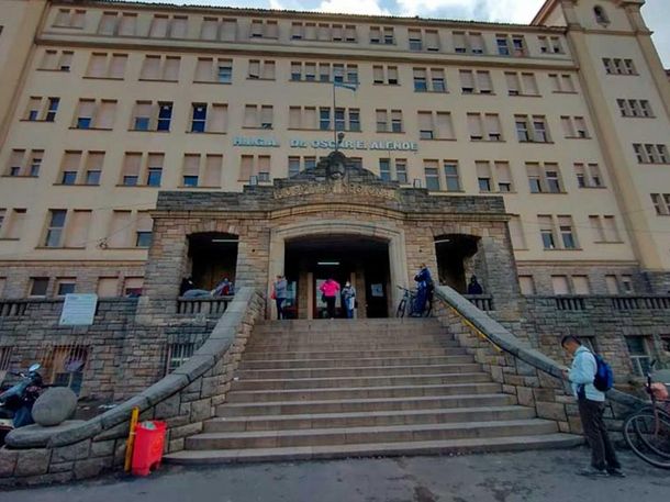 Fue hallado en una sala próxima al área de hematología y luego llevado al área del shock room, donde se confirmó el fallecimiento Fue hallado en una sala próxima al área de hematología y luego llevado al área del shock room, donde se confirmó el fallecimiento