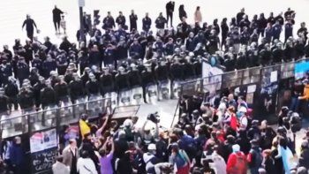 tension en congreso por marcha de jubilados: el insolito megaoperativo de bullrich tension en congreso por marcha de jubilados: el insolito megaoperativo de bullrich