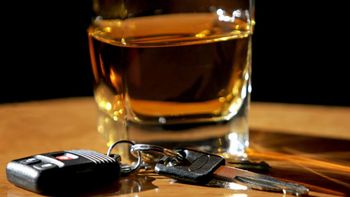 detienen a chofer de micro que estaba borracho al volante detienen a chofer de micro que estaba borracho al volante