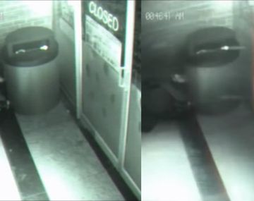 ¿Fantasma o viajero del tiempo? Un hombre atravesó una puerta sin inmutarse