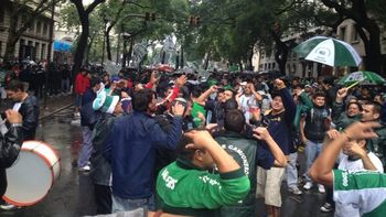 camioneros bloquea un centro mayorista en cordoba camioneros bloquea un centro mayorista en cordoba