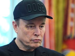 Elon Musk, empresario dueño de X y Tesla: Hay que crear un ingreso universal para los desempleados por la IA