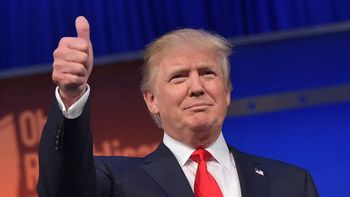 Trump saludó a sus enemigos por Año Nuevo Trump saludó a sus enemigos por Año Nuevo