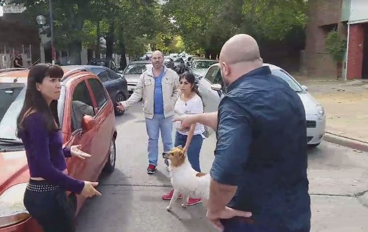 Los vecinos acusan a la dueña de la perra de intentar abandonarla