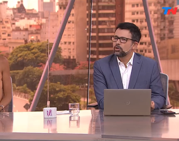 Un periodista hace lo mismo que Macri: el aire acondicionado a full y la frazada para el frío