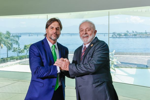 Lula invitó a surfear a Lacalle Pou a las playas brasileñas.