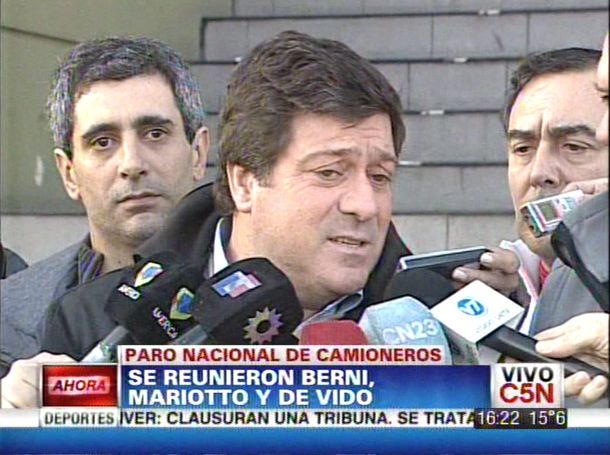 “La última imagen que tengo de Scioli es la foto con Moyano”