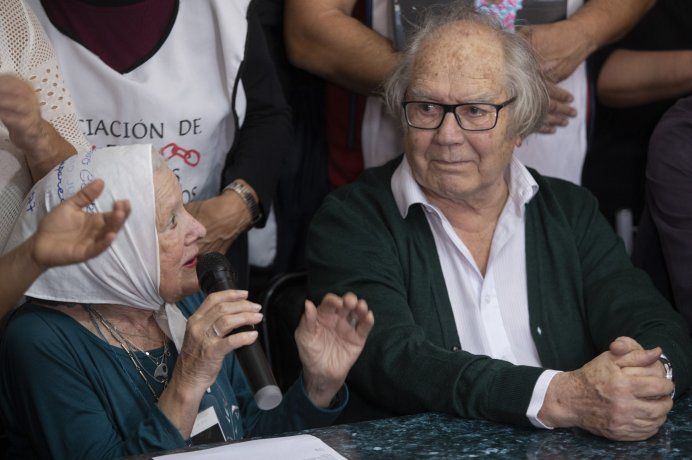 Tras sufrir un ACV, Adolfo Pérez Esquivel será trasladado a Buenos Aires