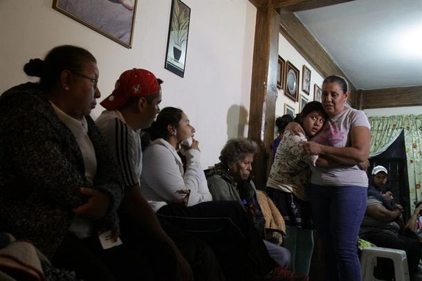 Los familiares y amigos de Edgar Tamayo