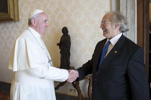 Francisco envió mensaje de aliento a Adolfo Pérez Esquivel