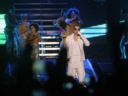 escandalo: justin bieber suspendio su recital escandalo: justin bieber suspendio su recital