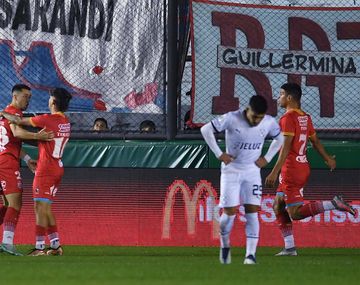 Arsenal le ganó 2-1 a Independiente en Sarandí