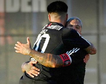 Deportivo Riestra goleó a Godoy Cruz y lo dejó afuera de los playoffs