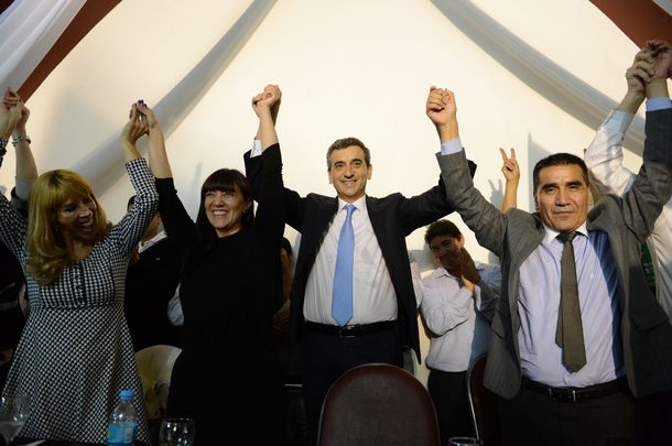 Randazzo anunció la puesta en marcha de un nuevo tren interurbano