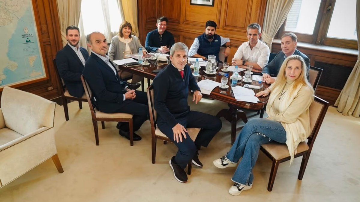 Con Javier Milei en España, la mesa política oficialista se reúne para ordenar la agenda legislativa