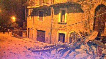 terremoto en italia: la mitad de una ciudad quedo destruida terremoto en italia: la mitad de una ciudad quedo destruida