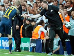 Un jugador pidió el cambio por el ruido de la hinchada rival