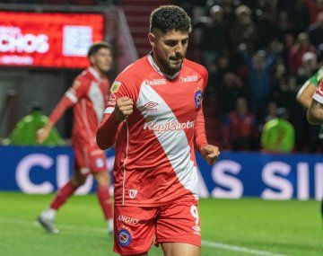 Pelota libre de riesgo en el celular: cómo ver en vivo Estudiantes vs. Argentinos
