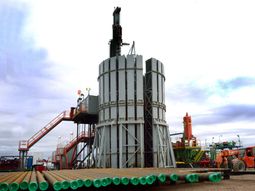 el gobierno acusa a los buitres de querer apropiarse del yacimiento de vaca muerta el gobierno acusa a los buitres de querer apropiarse del yacimiento de vaca muerta