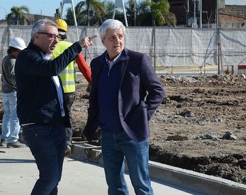 Construyen una plaza de 5 mil metros cuadrados en el límite de Tigre con San Fernando