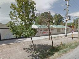 la tia de una alumna intento estrangular a una docente en plena clase la tia de una alumna intento estrangular a una docente en plena clase