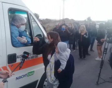 Un médico se sacó por un piquete a su ambulancia
