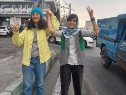 Irán: liberan a dos periodistas encarceladas durante dos años por cubrir la muerte de Mahsa Amini