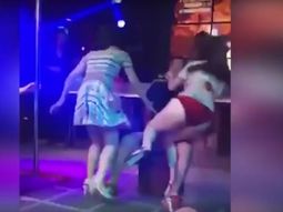 video: una mujer enfurecio contra una stripper y se llevo a su novio del escenario video: una mujer enfurecio contra una stripper y se llevo a su novio del escenario