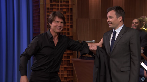 VIDEO: Tom Cruise haciendo un duelo de playback contra Jimmy Fallon