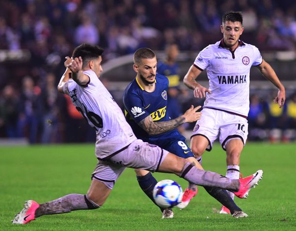 Benedetto marcó el único gol del partido