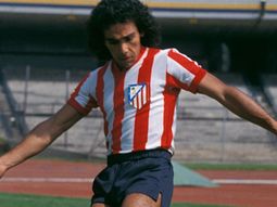 Hugo Sánchez Márquez debuta en Atlético de Madrid en 1981. Hugo Sánchez Márquez debuta en Atlético de Madrid en 1981.