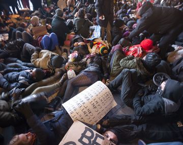 Otro policía no será juzgado por matar a joven negro