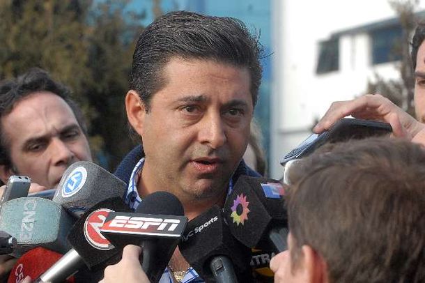 Daniel Angelici: No rescindiremos el contrato de Riquelme