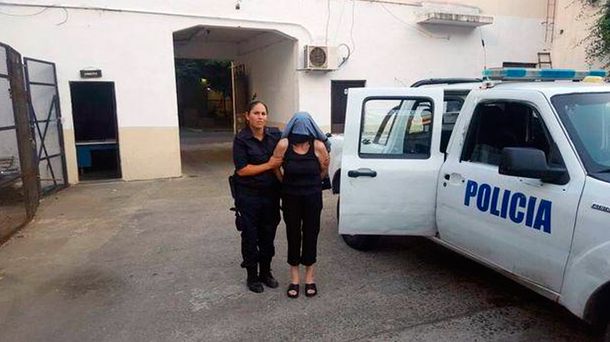 La mujer fue detenida en un comercio platense