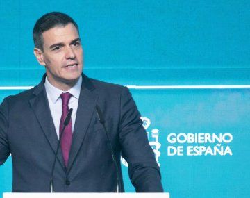 Pedro Sánchez diferenció a Milei del gran pueblo argentino