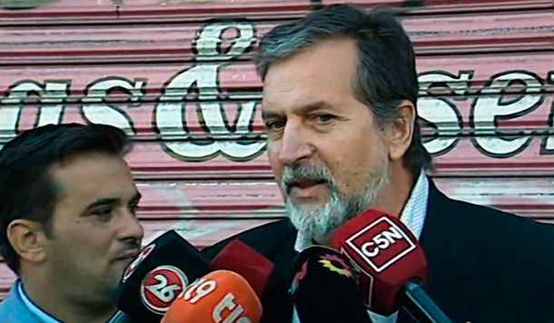 Insólita defensa del jardín que dejó un nene encerrado en el balcón: Fueron segundos y no estaba angustiado