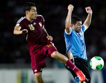 Uruguay venció a Venezuela y sigue con vida en la Eliminatorias