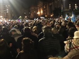 Masiva marcha frente al Congreso para pedir el desafuero de Cristina