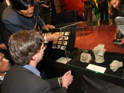 Presentan 2.000 piezas precolombinas halladas en el lago Titicaca