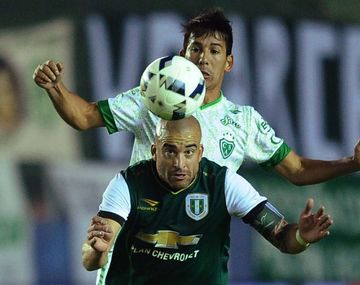 Sarmiento no aprovechó el hombre de más y empató sin goles
