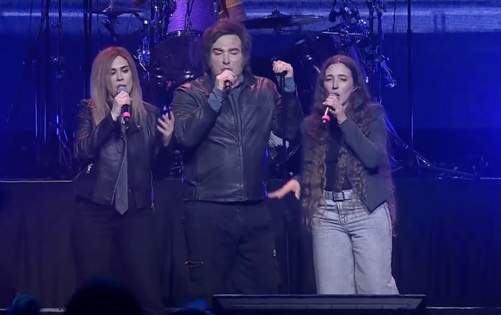 Javier Milei y Lilia Lemoine cantaron una canción de Gilda en el Movistar Arena