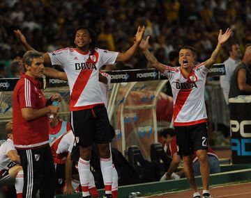 D´Alessandro y Mina, celebrando un nuevo título