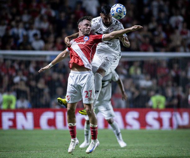 Torneo Apertura: Argentinos le ganó en la última a Platense en el clásico