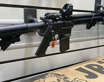 Lanzan un rifle semiautomático para chicos
