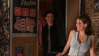 Dónde ver Off Campus, la serie del momento Dónde ver Off Campus, la serie del momento