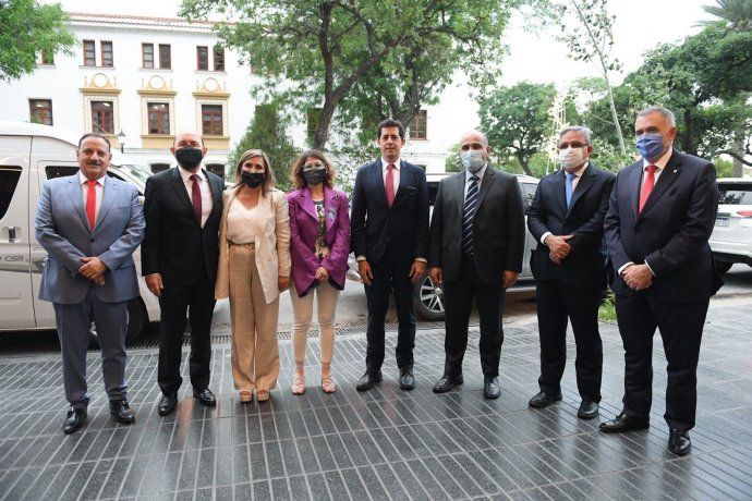 Wado de Pedro viajó para la asunción de Gerardo Zamora