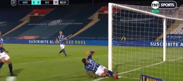 Accidentado comienzo en el partido de Godoy Cruz-River