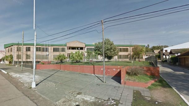 Un alumno de 14 años llevó un arma al colegio e hirió a un compañero accidentalmente.