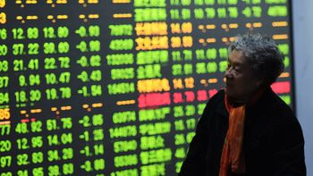 la fuerte caida del petroleo derrumba las bolsas en ee.uu. y la union europea la fuerte caida del petroleo derrumba las bolsas en ee.uu. y la union europea