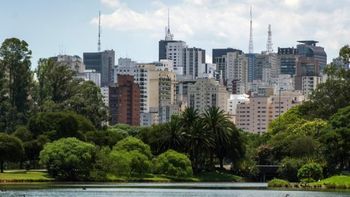 brasil: dos indigentes devolvieron unos u$s10 mil que encontraron brasil: dos indigentes devolvieron unos u$s10 mil que encontraron